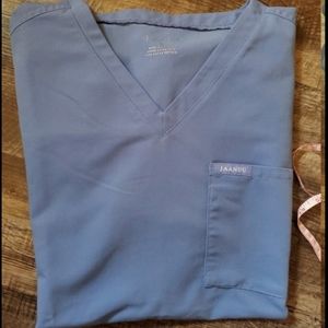 JAANUU MEN'S 2-POCKET V-NECK TOP CEIL BLUE SIZE LARGE L